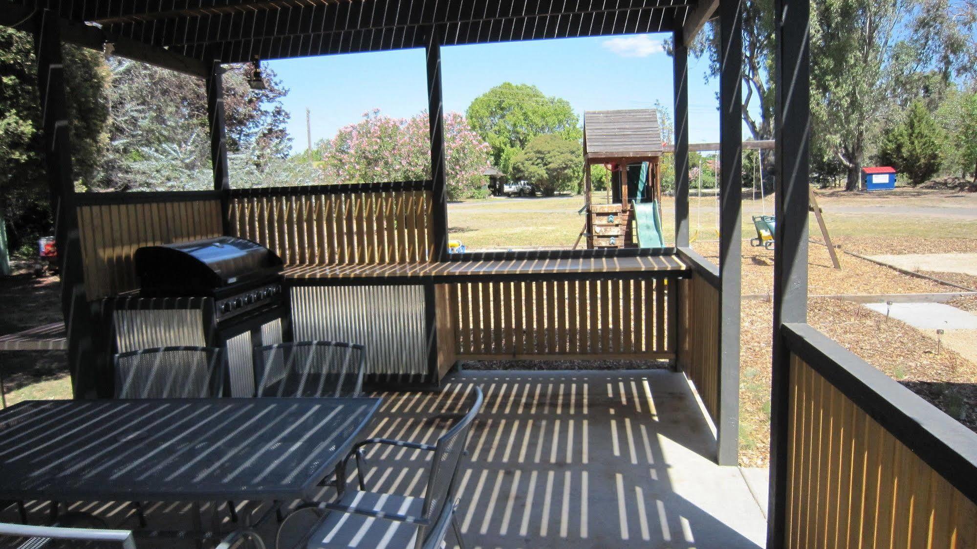 Castle Creek Motel Euroa Buitenkant foto