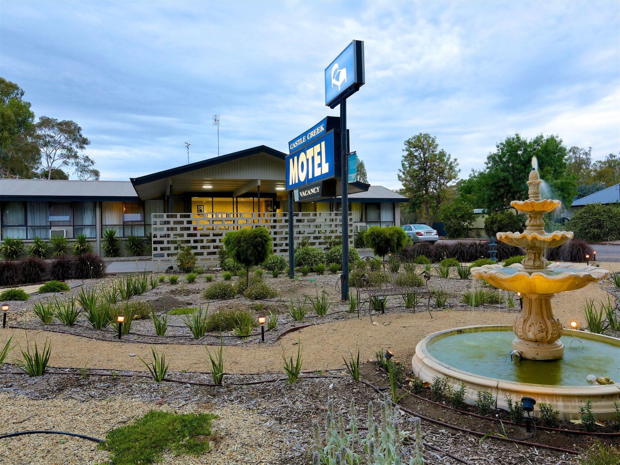 Castle Creek Motel Euroa Buitenkant foto